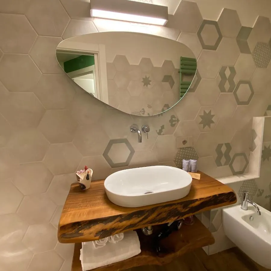 Lalucia Luxury Suite Lake Como 阿尔杰尼奥 0*,